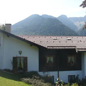tonihof-eschenlohe.com-bavaria.com/