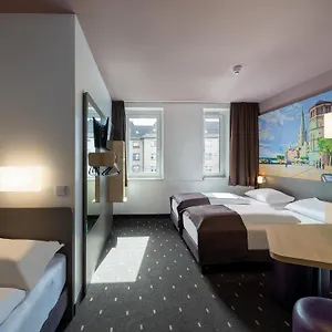 Отель Duesseldorf-mitte